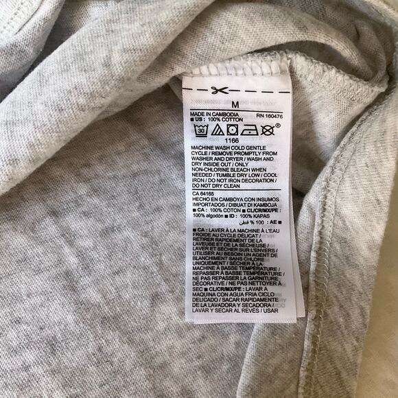 Old Navy Women’s Short Sleeve T-shirt Size M, Solid Gray, Pineapple - Picture 7 of 8